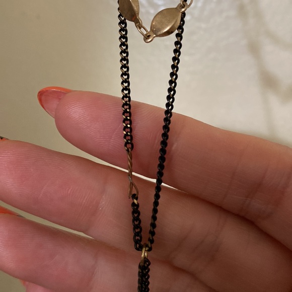 Triple strand Canvas brand necklace with drop - Picture 4 of 6